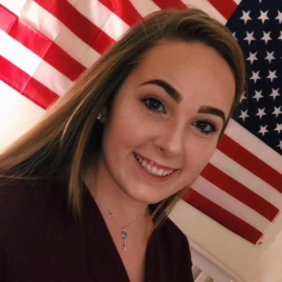 Meet your Posher, Ashley - Picture 1 of 1